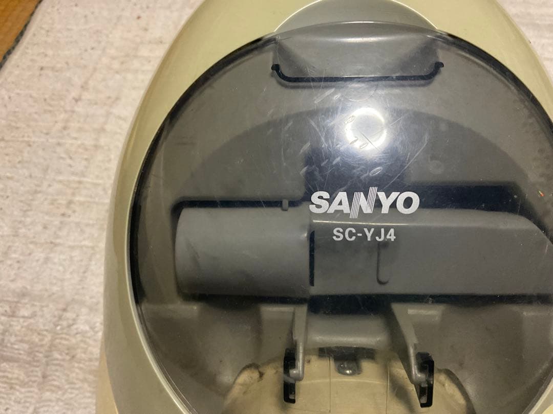 SANYO-SC-YJ4（H）。2009年式中古品掃除機【コード式　昭和レトロ】