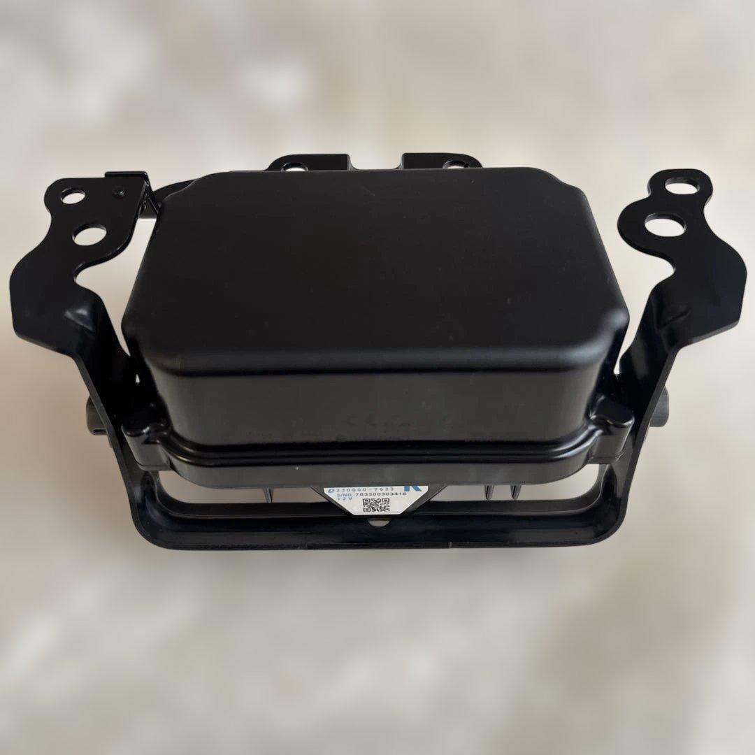 トヨタ 純正　88210-48071 プリウス　ハリア　プリクラ ミリ波レーダー