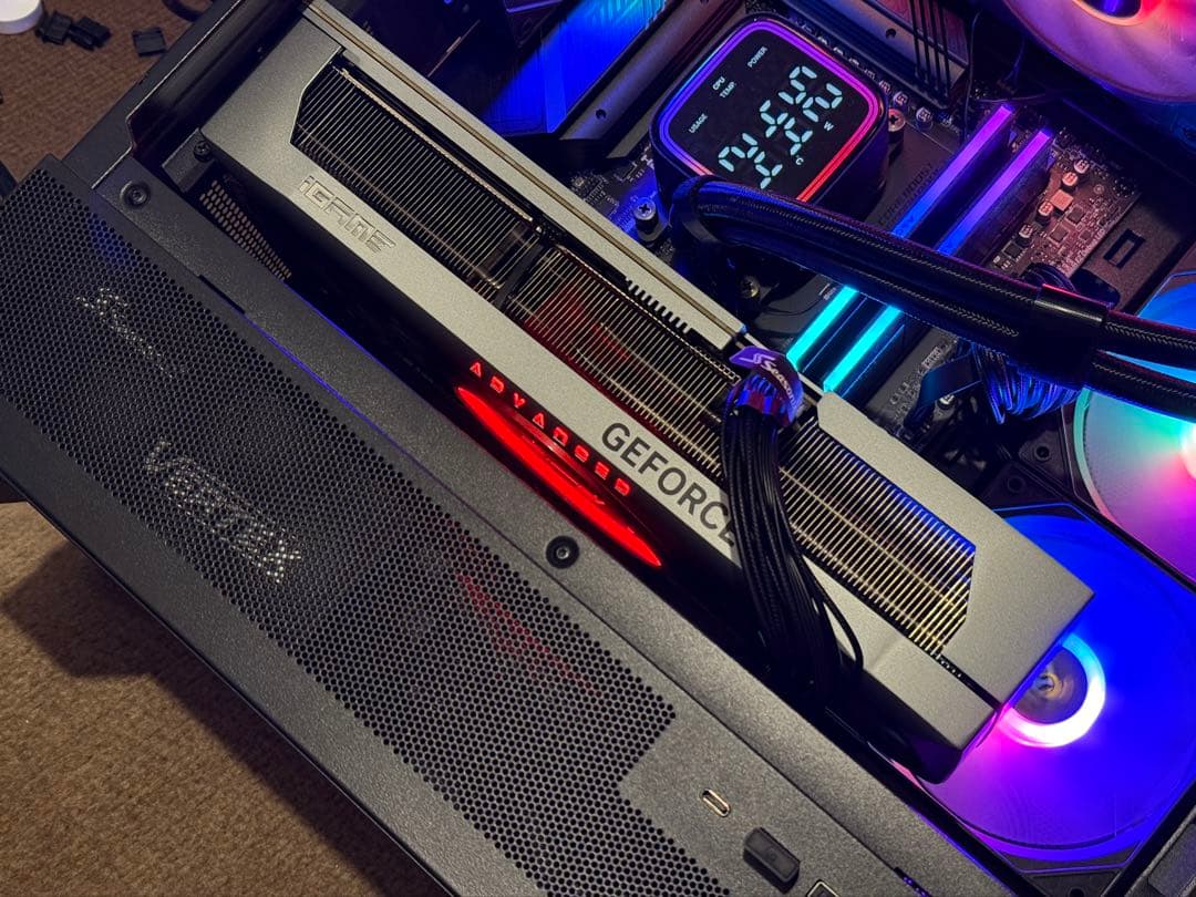 グラフィックボード・グラボ・ビデオカード iGame GeForce RTX 4080 Super Advanced OC