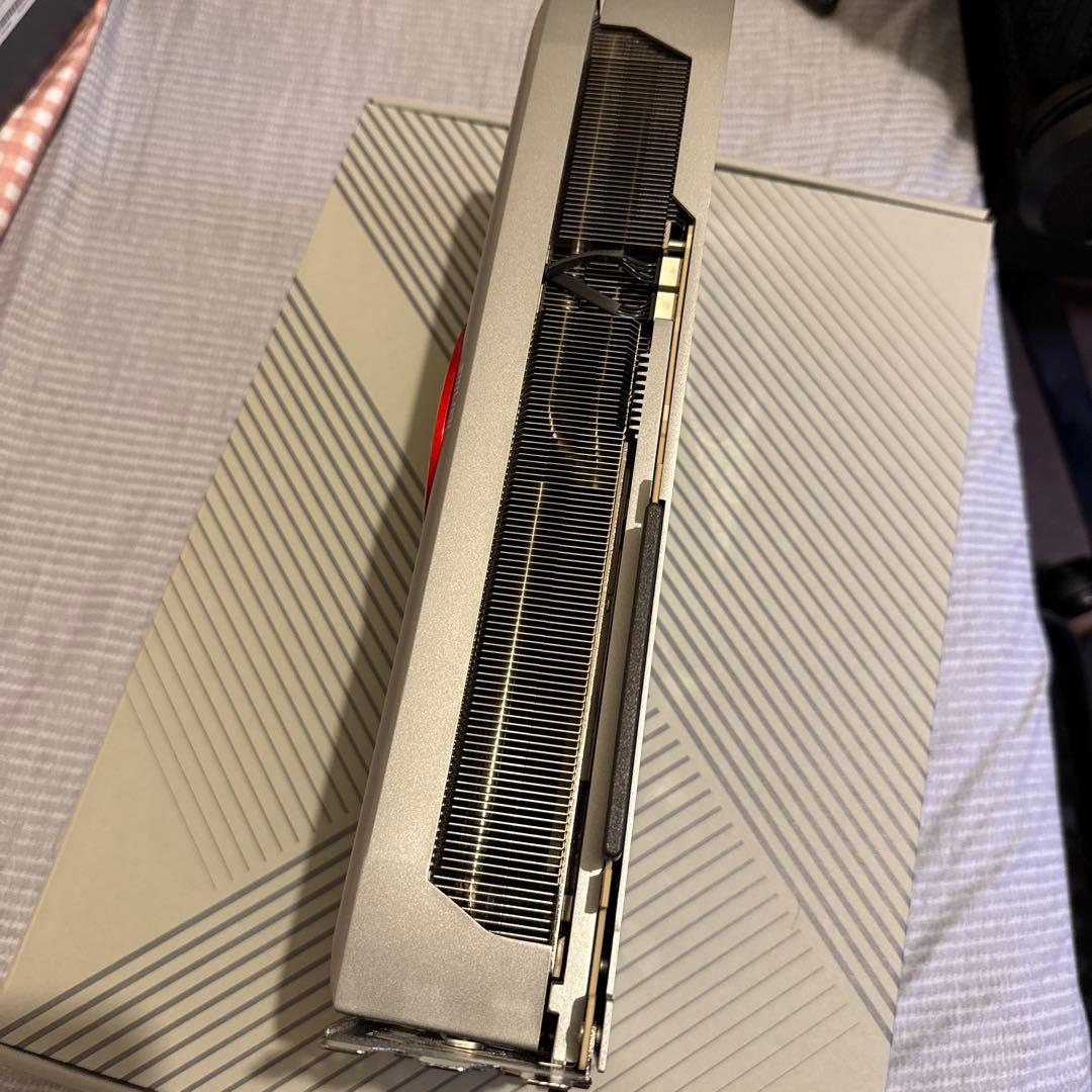 グラフィックボード・グラボ・ビデオカード iGame GeForce RTX 4080 Super Advanced OC