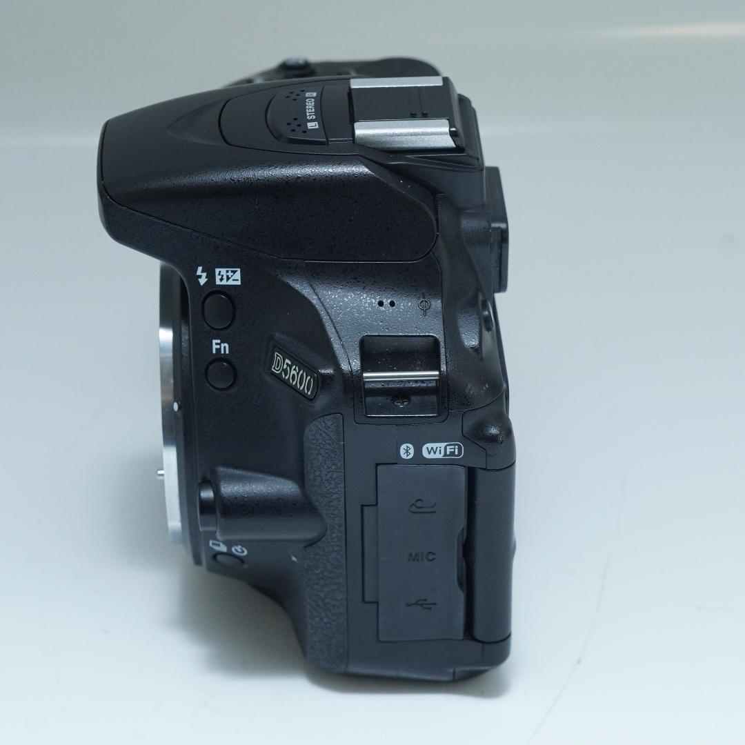スマホに自動転送Nikon D5600レンズセット