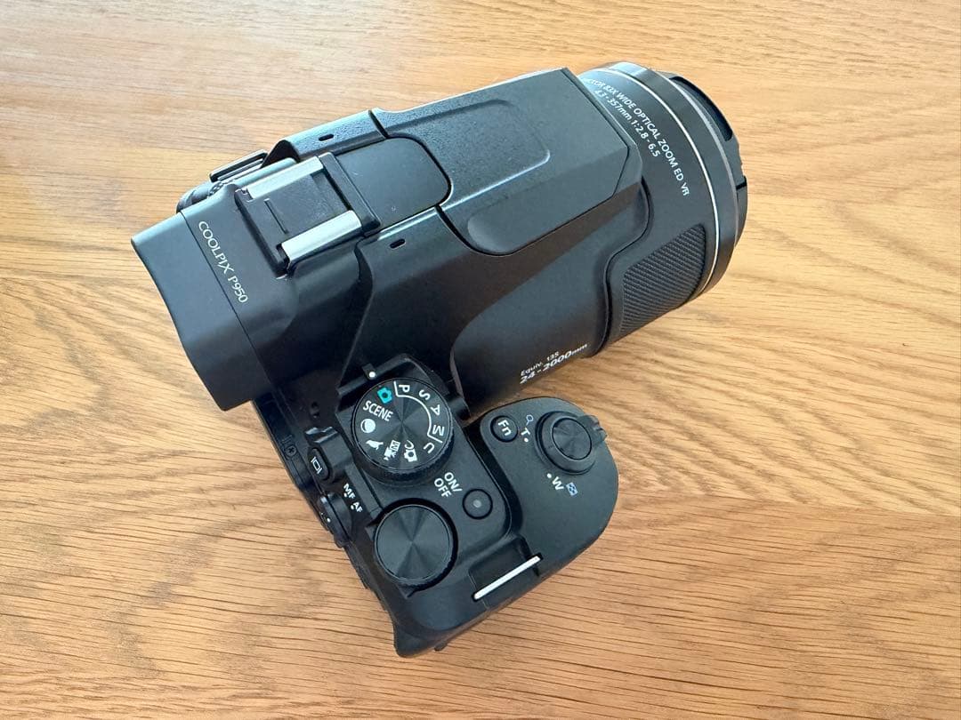 Nikon COOLPIX P950 純正セミソフトケース付き