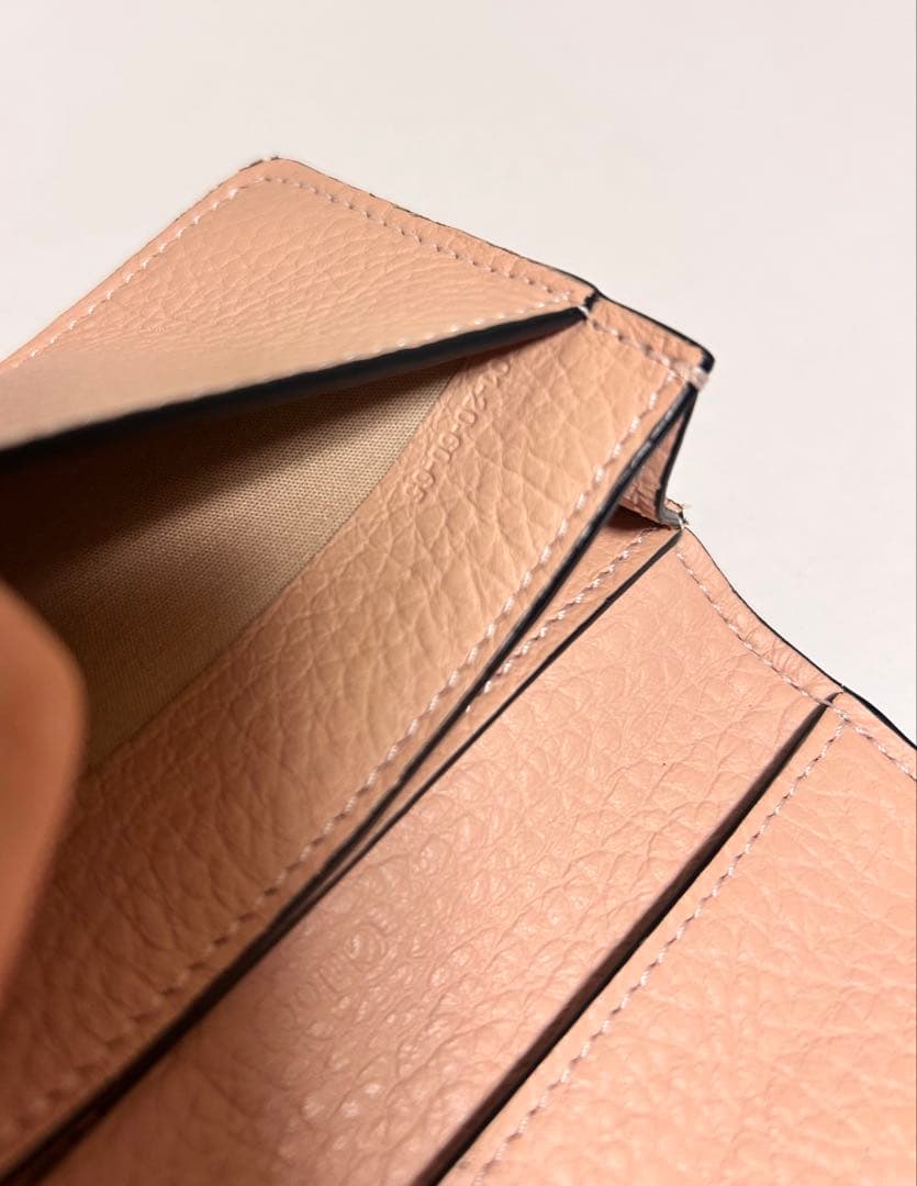 Chloe クロエ　ピンクベージュ　レザー名刺入れ ロゴ金具付き　カード入れ