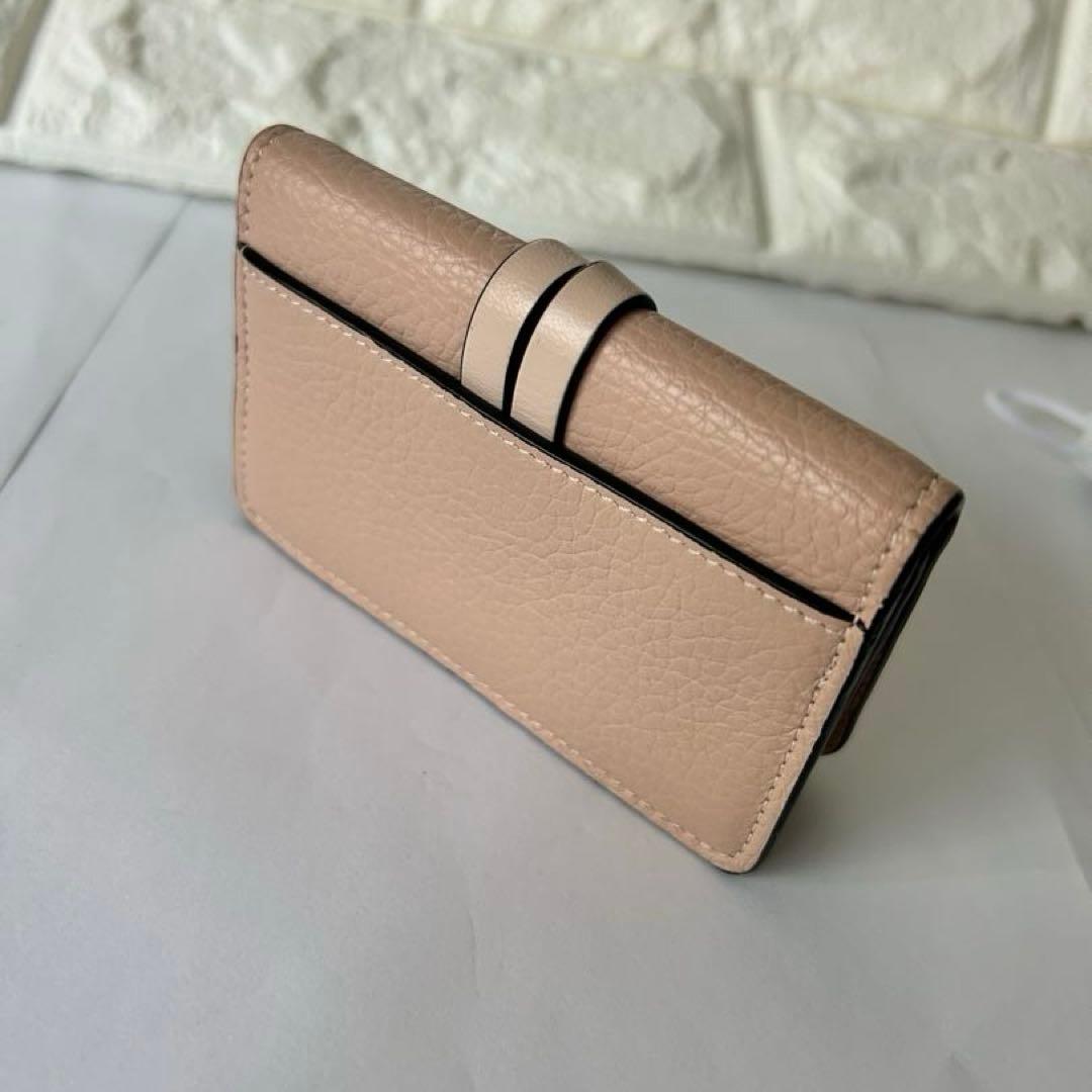 Chloe クロエ　ピンクベージュ　レザー名刺入れ ロゴ金具付き　カード入れ
