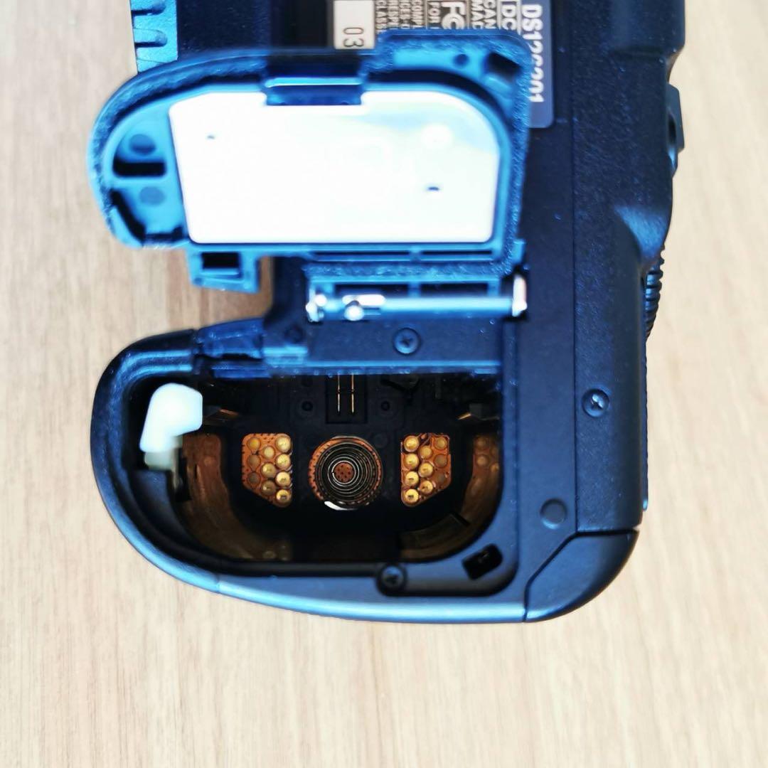 Canon EOS 5D Mark II （中古）充電器無し