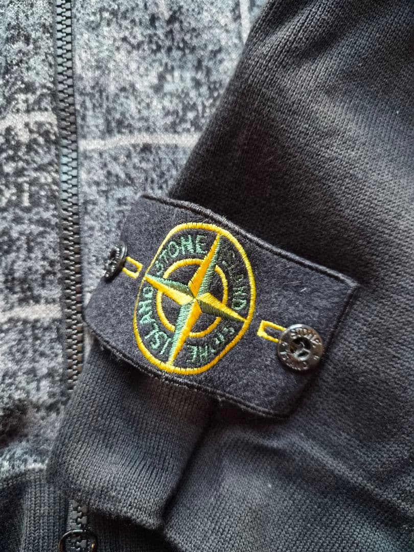 STONE  フード付きベスト