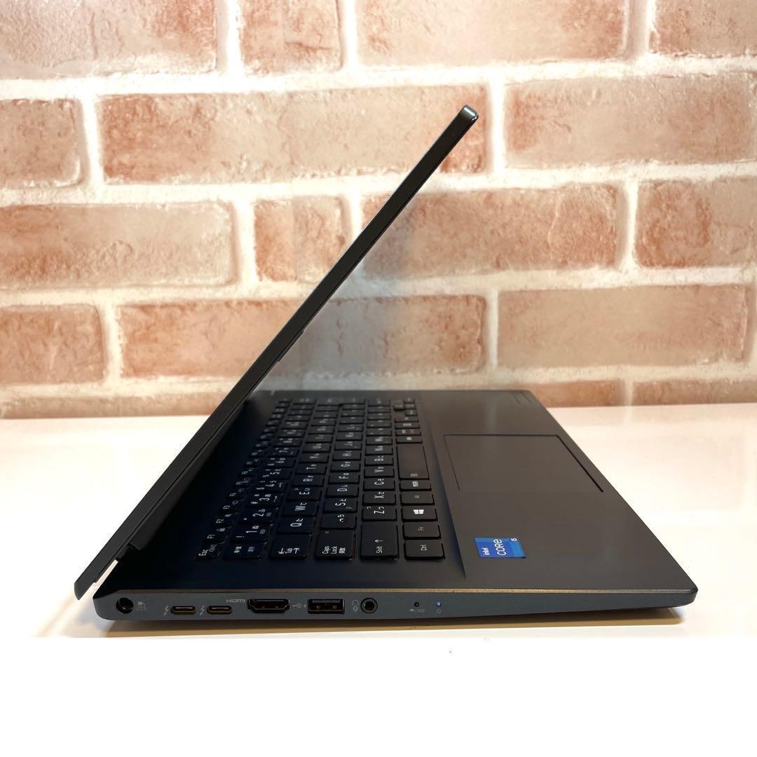 ★希少PC★ 2021年製 第11世代Corei5 dynabook TT6