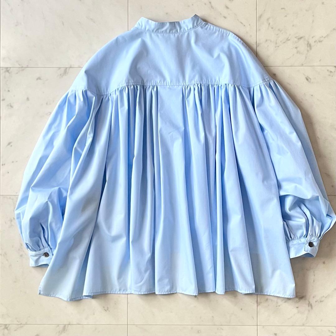 極美品♪ルフィル バックギャザーバンドカラーブラウス F ブルー ボリューム袖