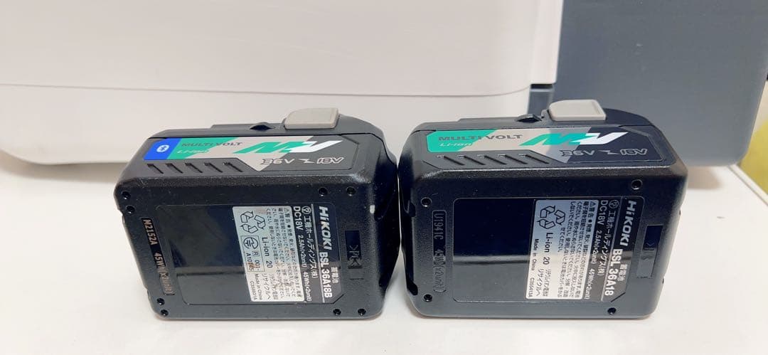 HIKOKI コードレス冷温庫　UL18DA バッテリー２個付き