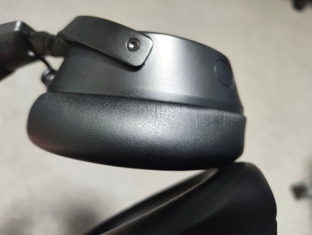 Razer Kraken V4 Pro ワイヤレス RGB【中古品】