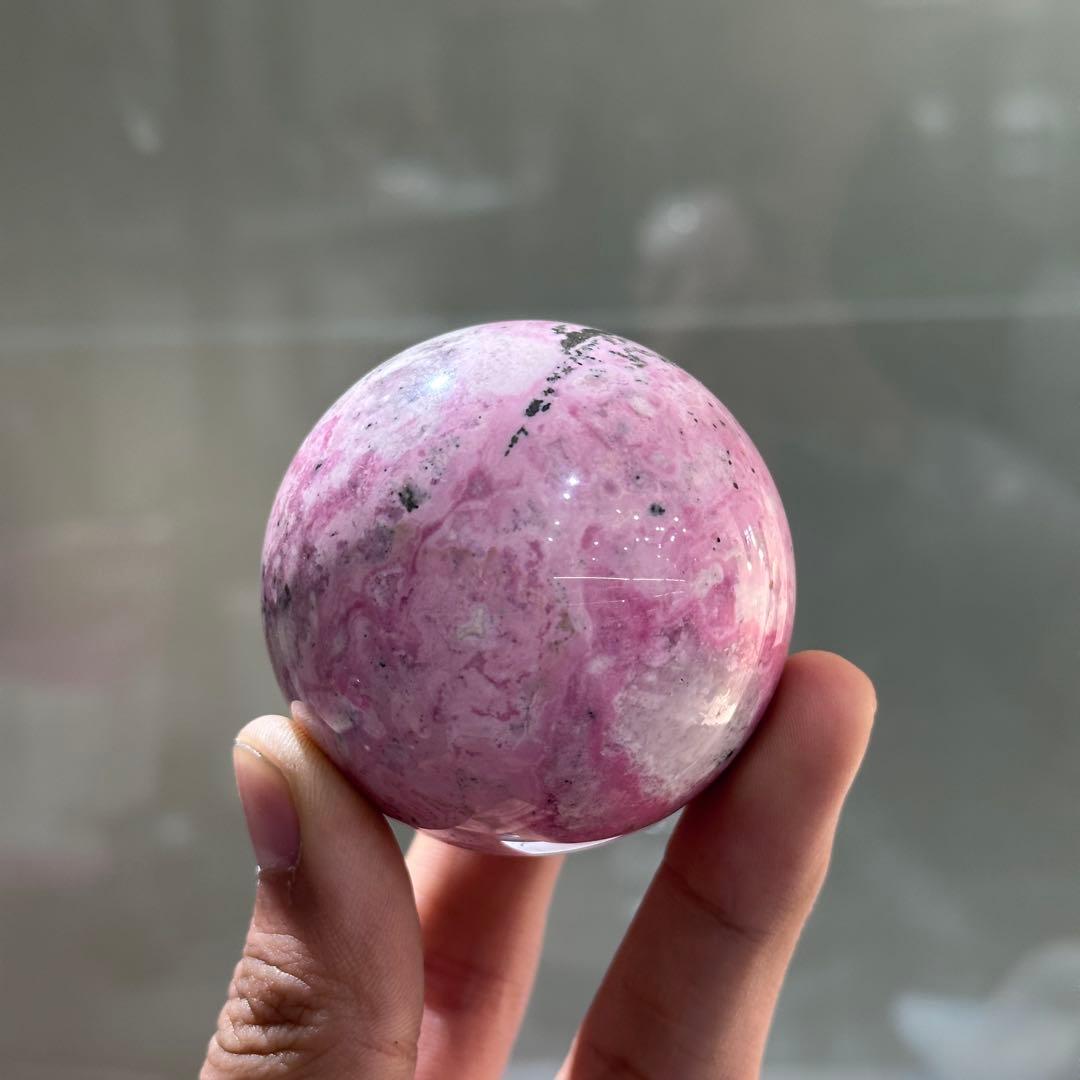 天然石 ロードナイトのスフィア　丸玉　置物G.140