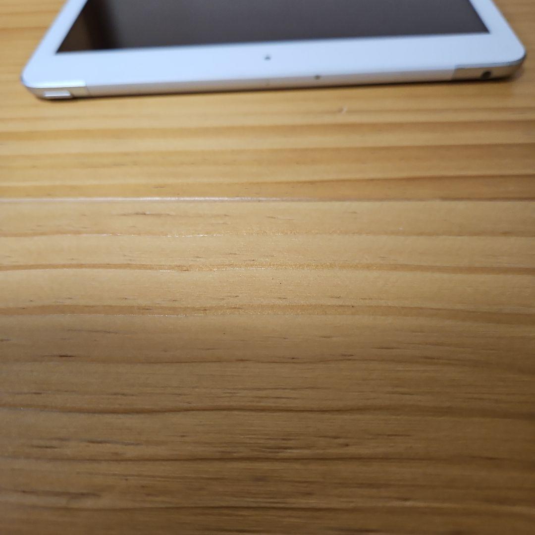 SIMフリー ケース付き ipad 7世代 Wi-Fi + Cellular