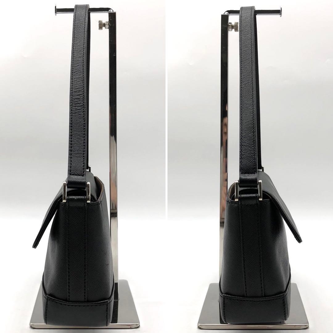 美品✨バーバリー ショルダーバッグ ロゴプレート ノバチェック レザー ブラック