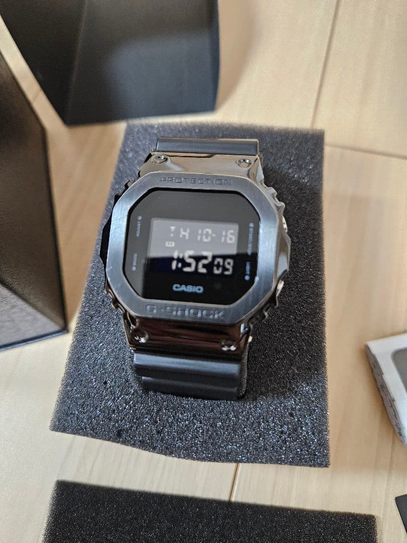 Gショック GM-5600B