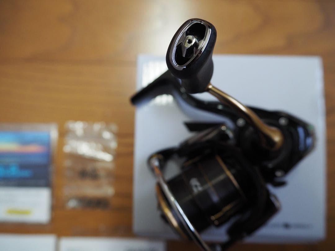 【新品未使用】ダイワ 19 バリスティック LT2000SS-P