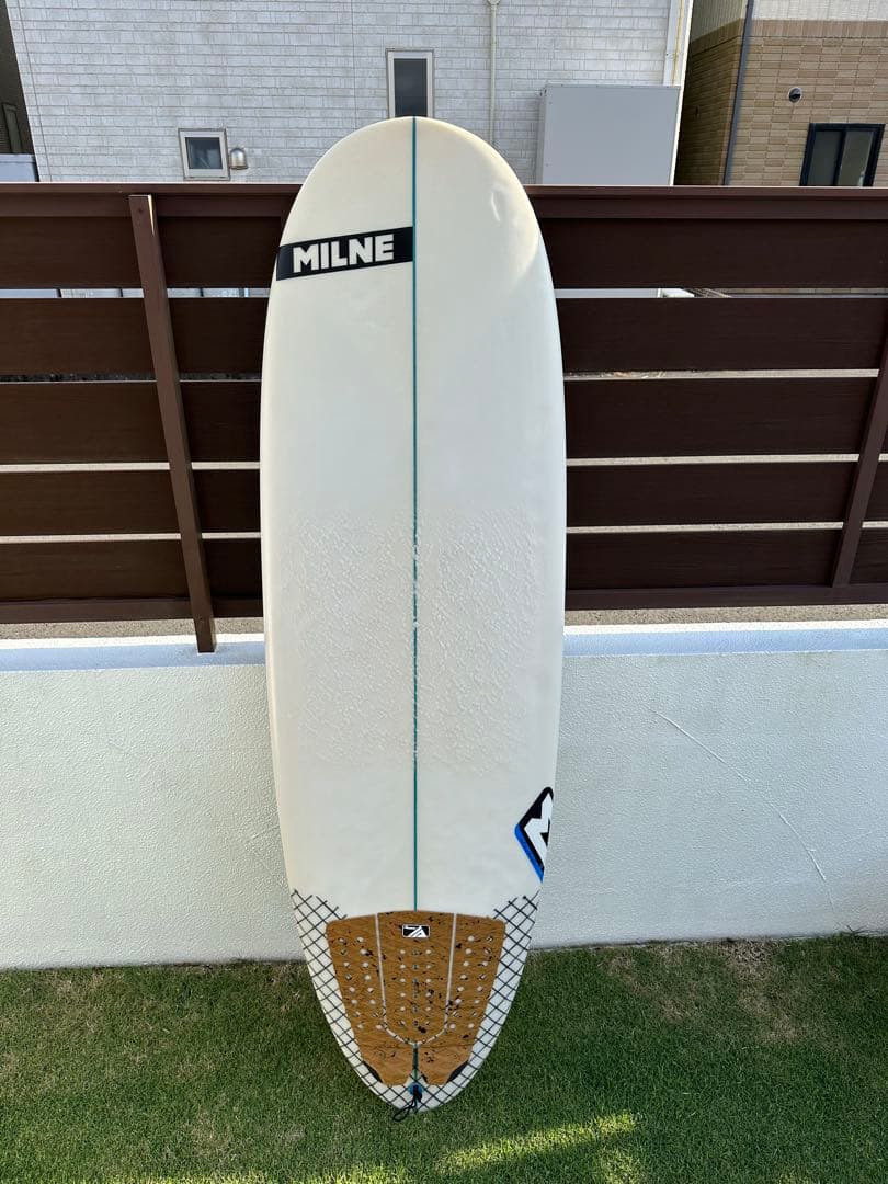 MILNE ショートファン F-2 5,7 (34L)フィン付き サーフボード