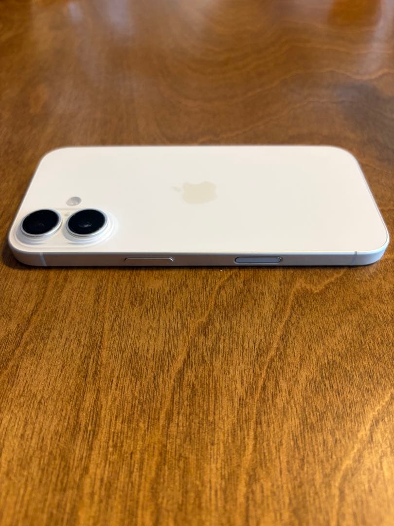 【美品】iPhone16 128GB