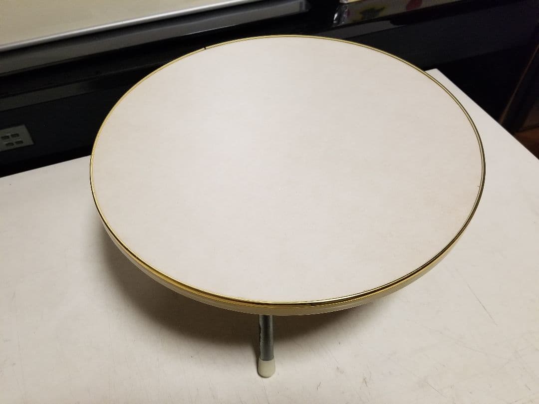 1970's　回転式　スペースエイジ　ポストモダン　オフオワイト　ゴールド　三脚