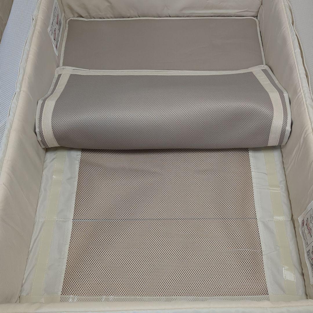 【美品】アップリカ　ココネルエアープラスAB　ホワイトベージュ　取説　保存袋付き