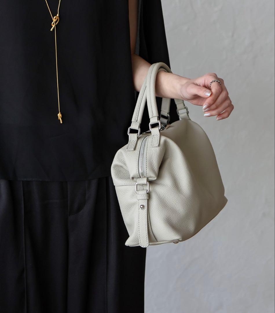 ⭐️ヴィータフェリーチェ新品タグ付本革牛革2wayハンドバッグライトグレー人気完売