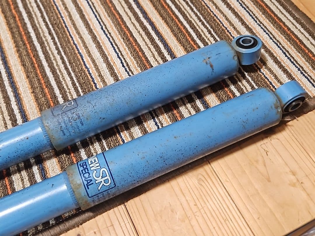 L235S エッセ カヤバ New SRスペシャル 1台分 ショックアブソーバー