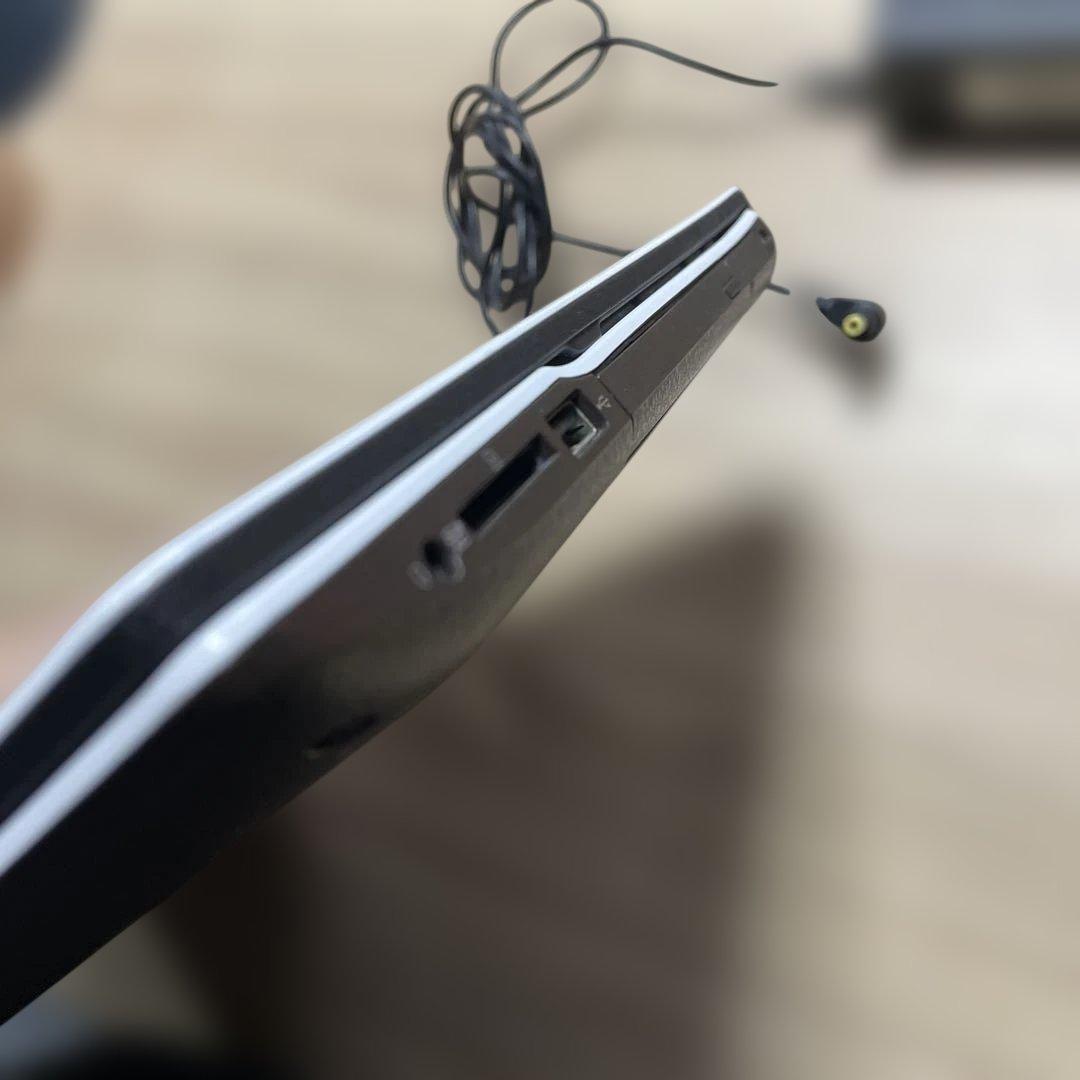 LIFEBOOK AH77/D3 9世代i7