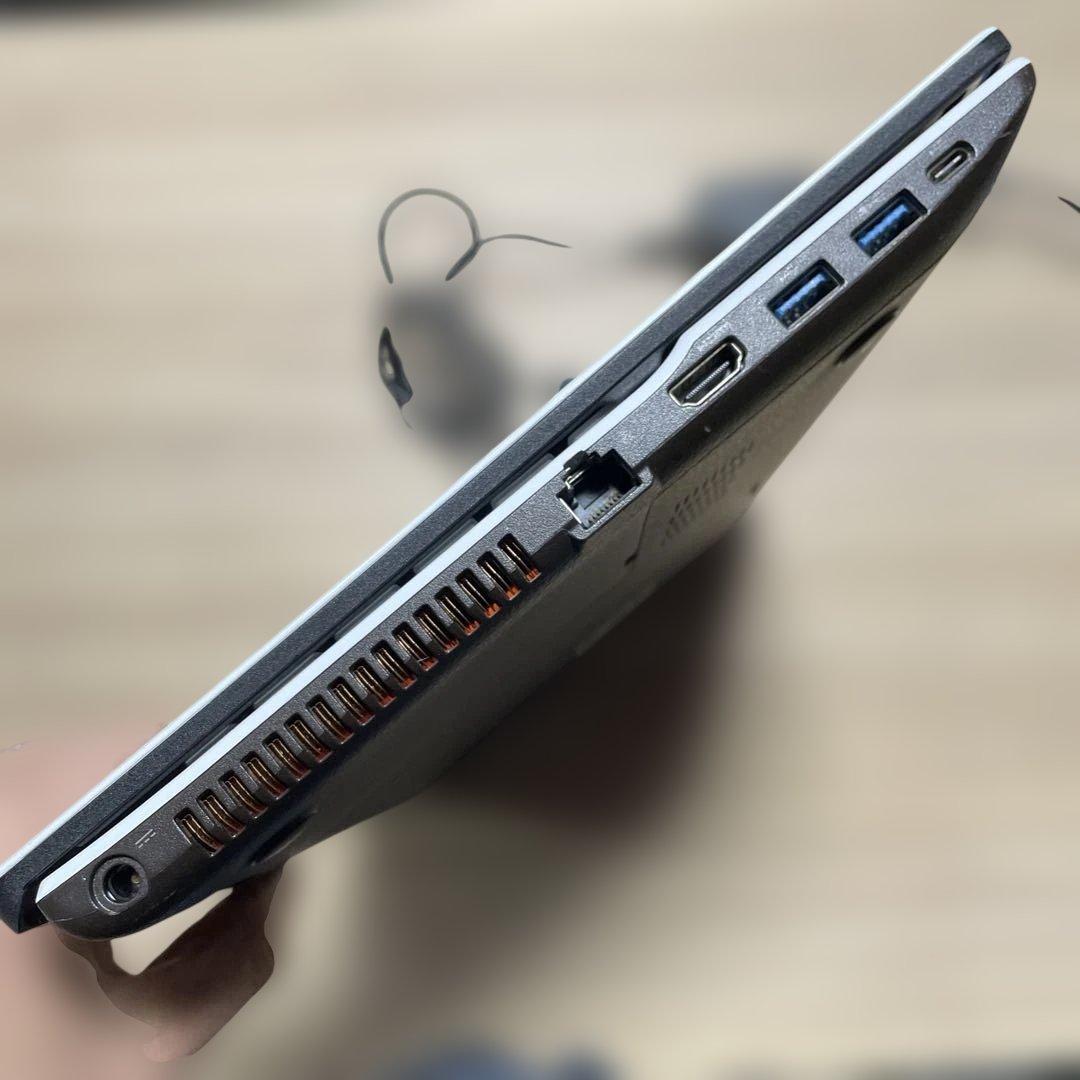 LIFEBOOK AH77/D3 9世代i7