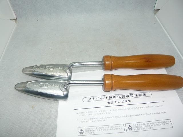 11日までお値引き中　美品　タキイ　ランプ付き　和裁こて　和裁コテ　鏝２本付