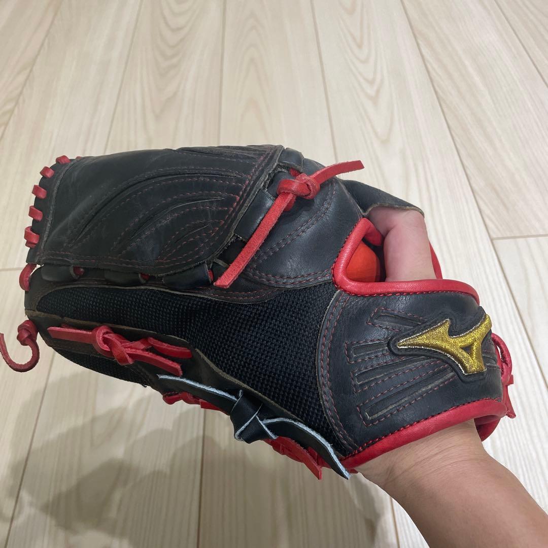 Mizuno/軟式グローブ/左投げ/黒/赤