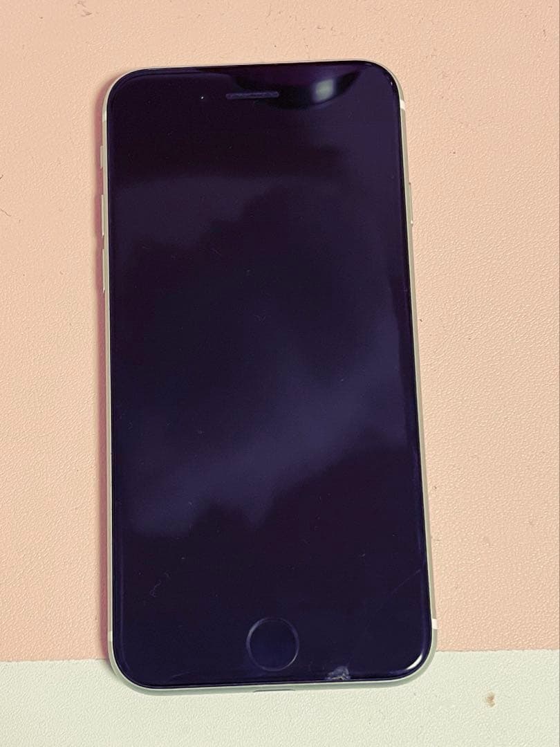 Apple iPhone SE 128GB ホワイト