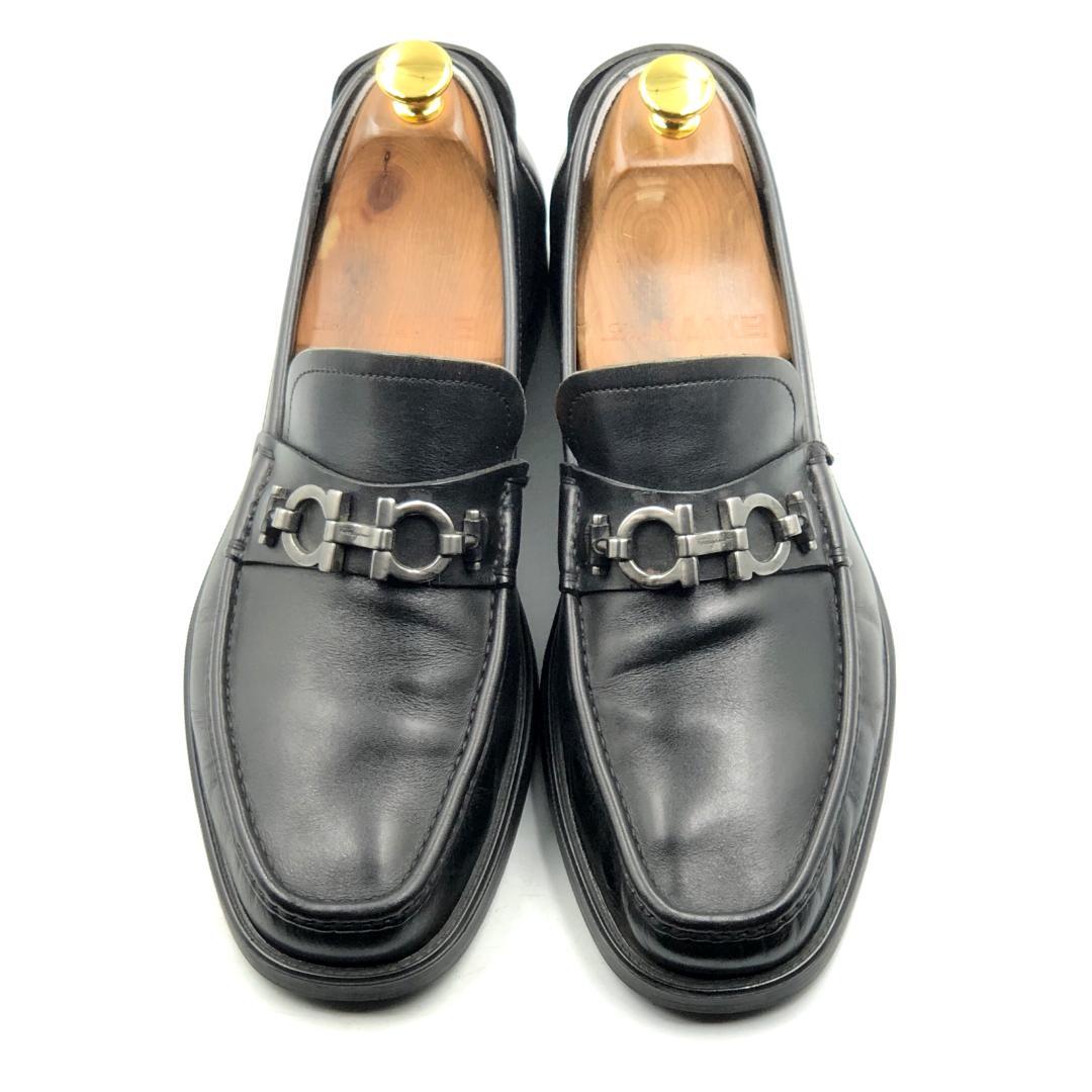 SALVATORE FERRAGAMO 8EEE ローファー ガンチーニ 黒