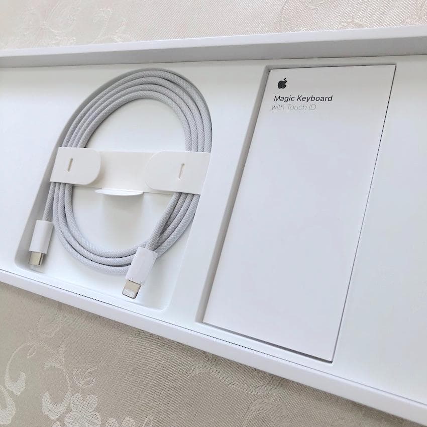 ほぼ新品｜Touch ID｜Magic Keyboard｜JIS｜テンキー｜純正