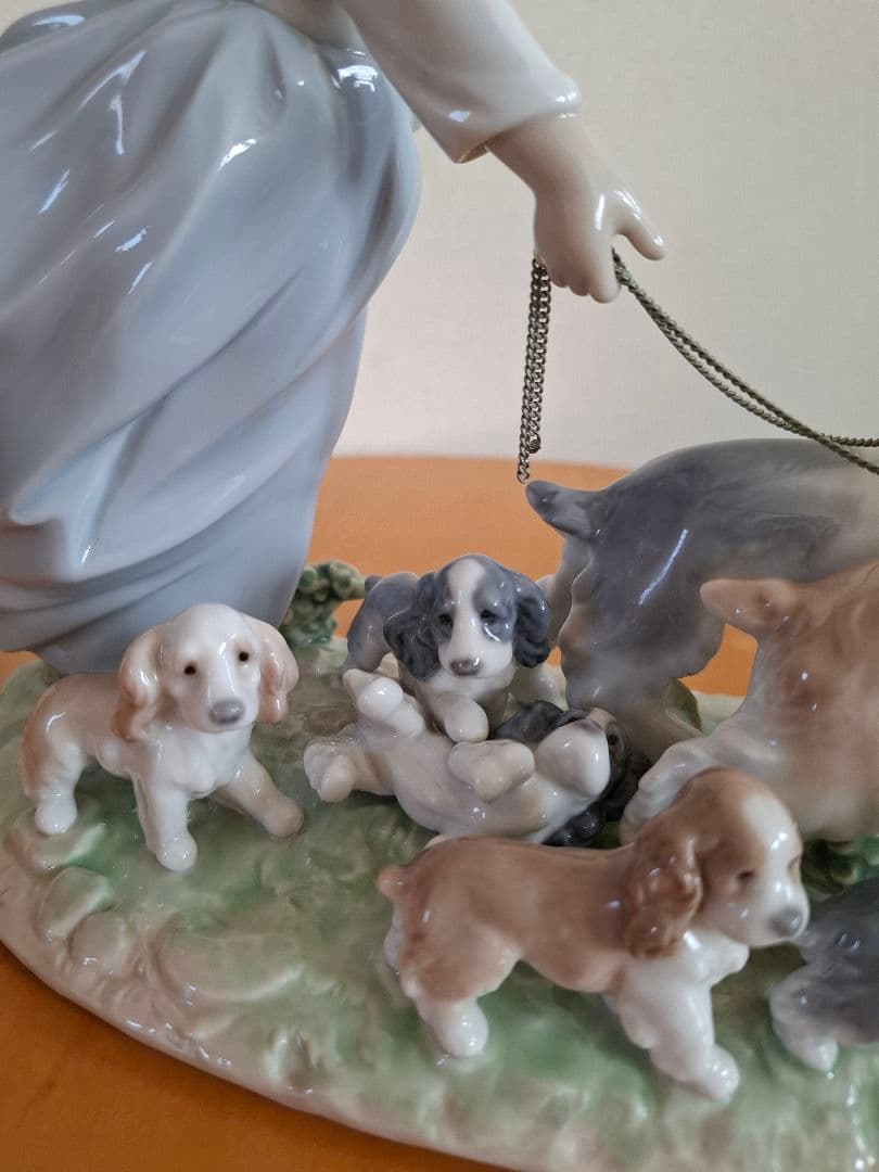 リヤドロ　仔犬たちの行進