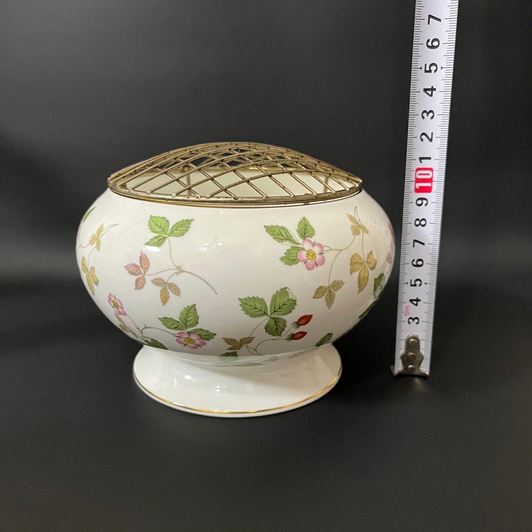 ウェッジウッド ワイルドストロベリー ラウンドベース 英国製 ヴィンテージ 花瓶