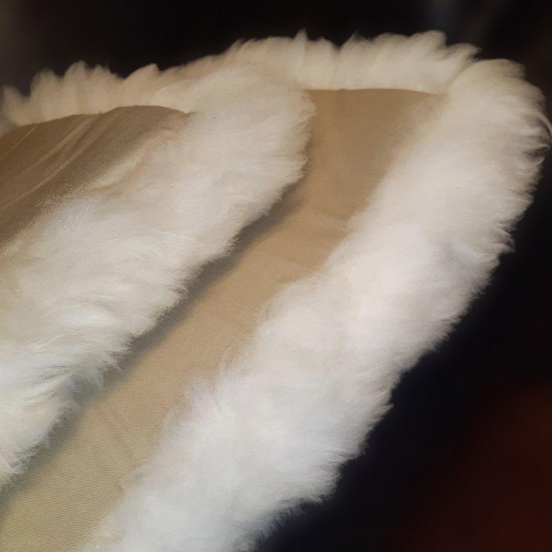 新品 リアルムートン クッション 2枚セット 毛足長厚 アイボリー 羊毛皮自然色