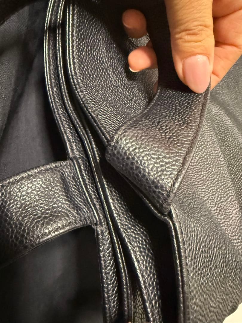 ヴィっキーCHANEL キャビアスキン　オールブラック　トートバッグ