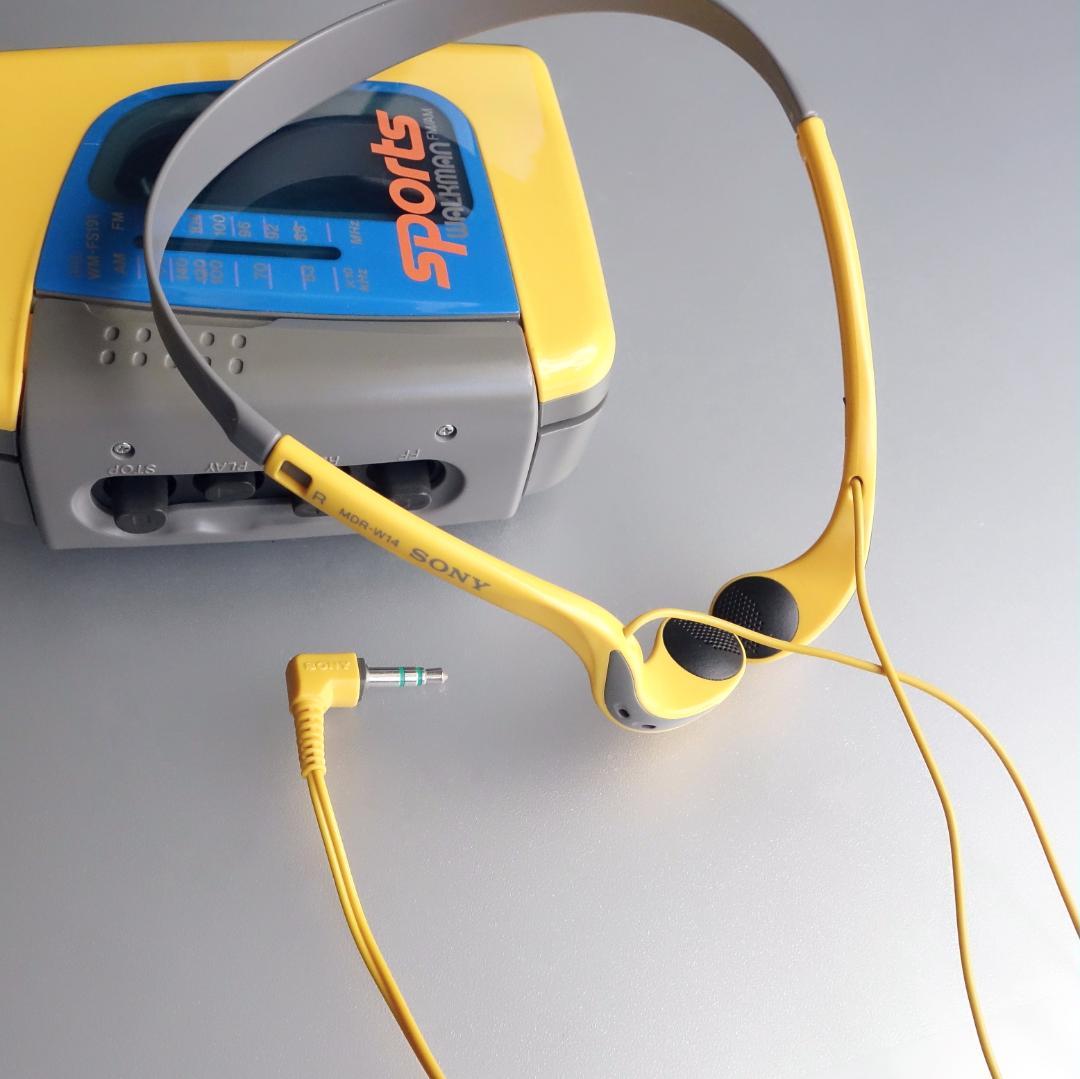 【整備品】WM-FS191 ソニー スポーツ カセットウォークマン ヘッドホン