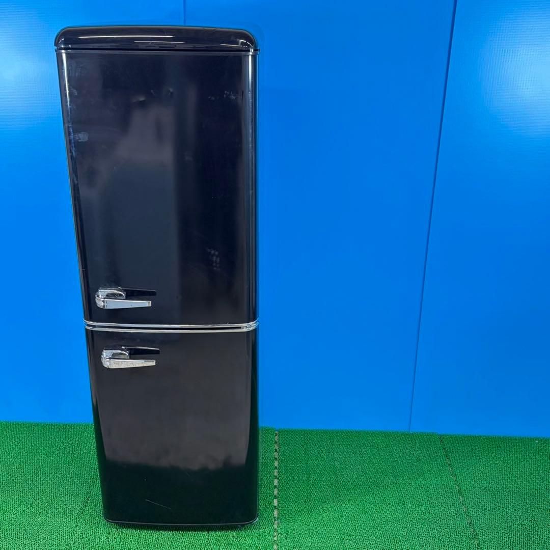 745レトロデザイン冷蔵庫　130L 小型　一人暮らし　右開き　2ドア　ブラック