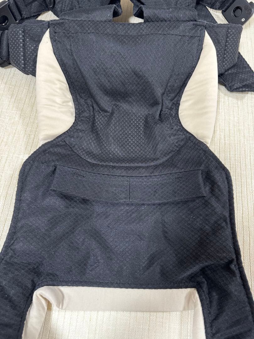 nuna カドルクリック　抱っこ紐　ブラック