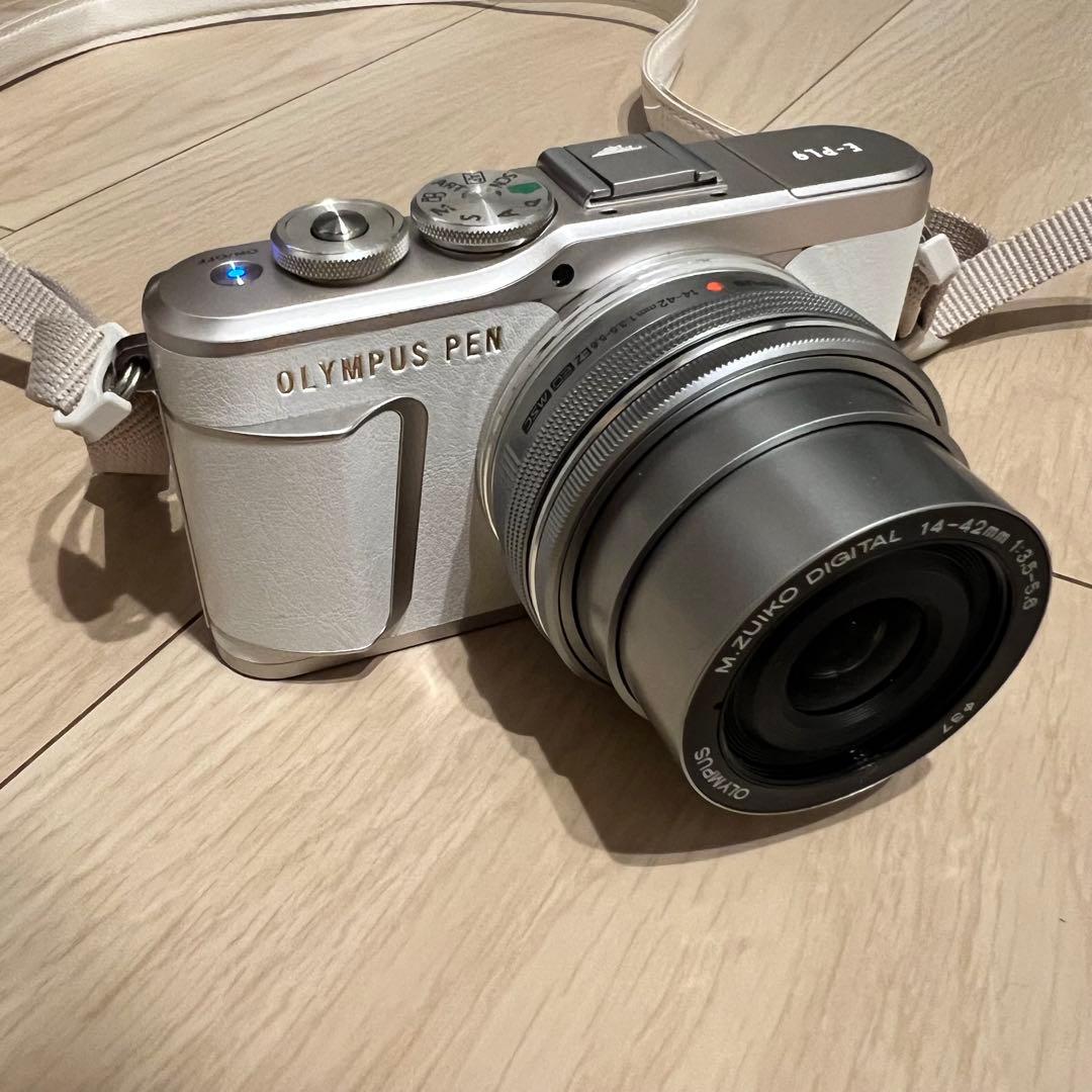 【21時まで】Olympus E-PL9 ミラーレス一眼 ホワイト 白 カバー付