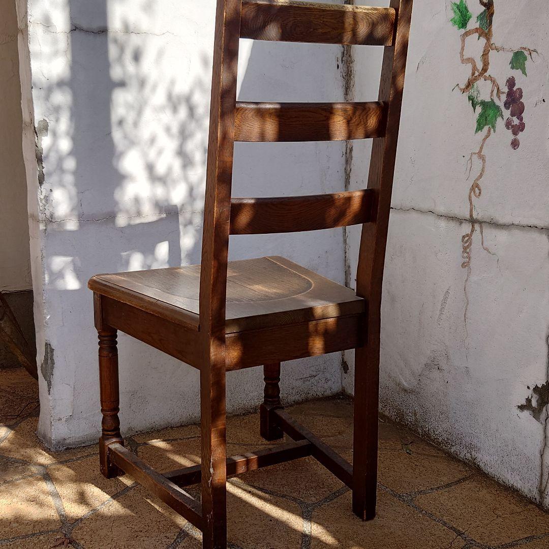 ダックス　木製ブラウンダイニングチェア　椅子2脚　テーブル