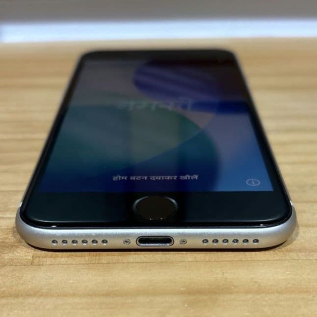 Apple iPhone SE 第3世代 スターライト 100% 本体のみ