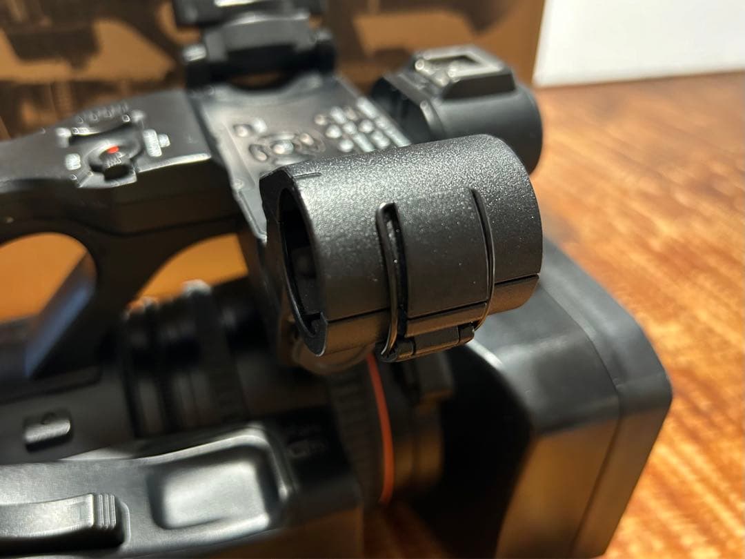 値下げしましたSONY PXW-Z190（充電器、バッテリー1本レインカバー付）