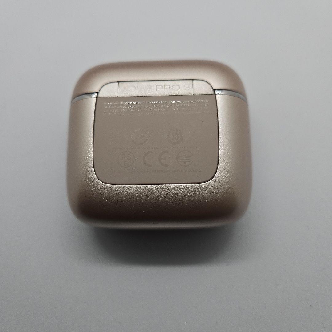 中古/充電ケースのみ/JBL TOUR PRO 3/ラテ/⑤