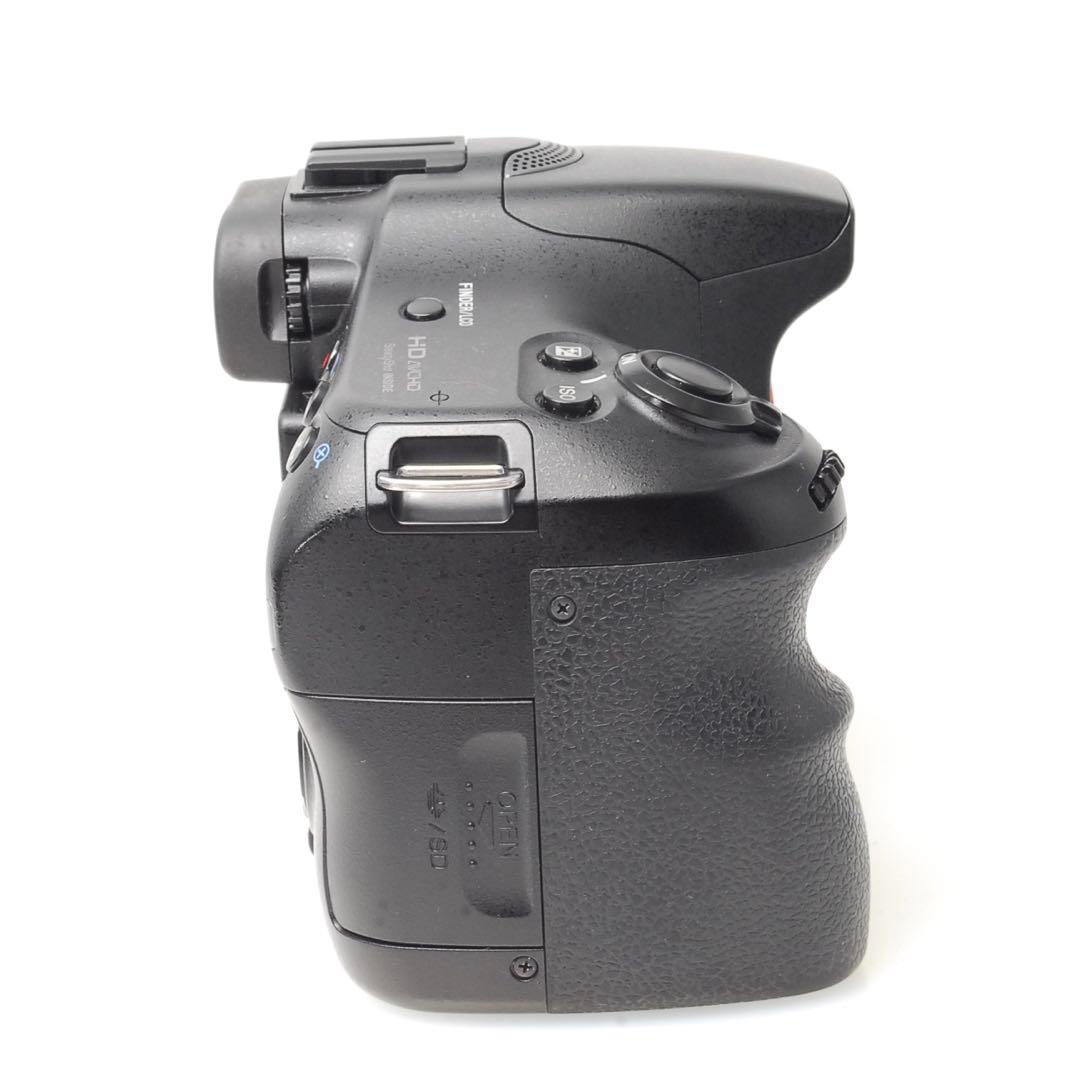 ✨1秒10コマの高速連射✨SONY α65✨ダブルレンズ✨超望遠✨超高画質✨