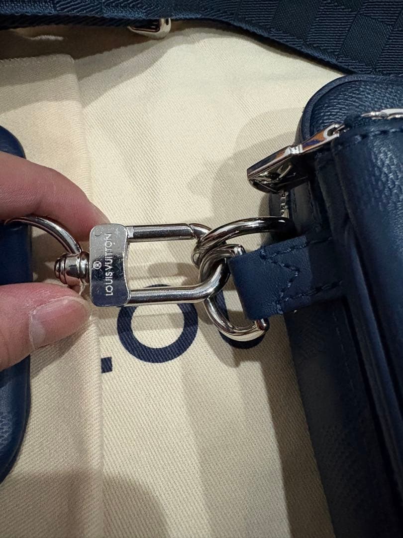 写真追加　ルイヴィトン　トリオメッセンジャー