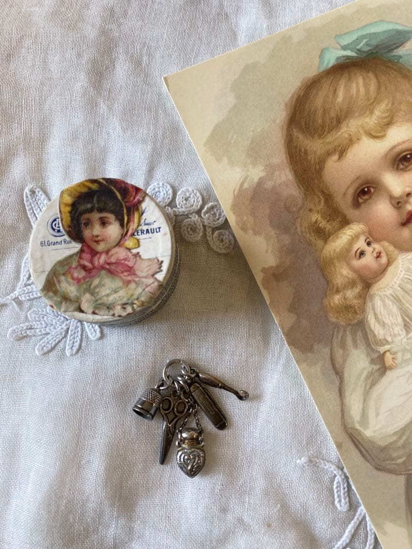 フランス アンティーク シルバー製ミニョネット用シャトレーン 純銀製ドール小物