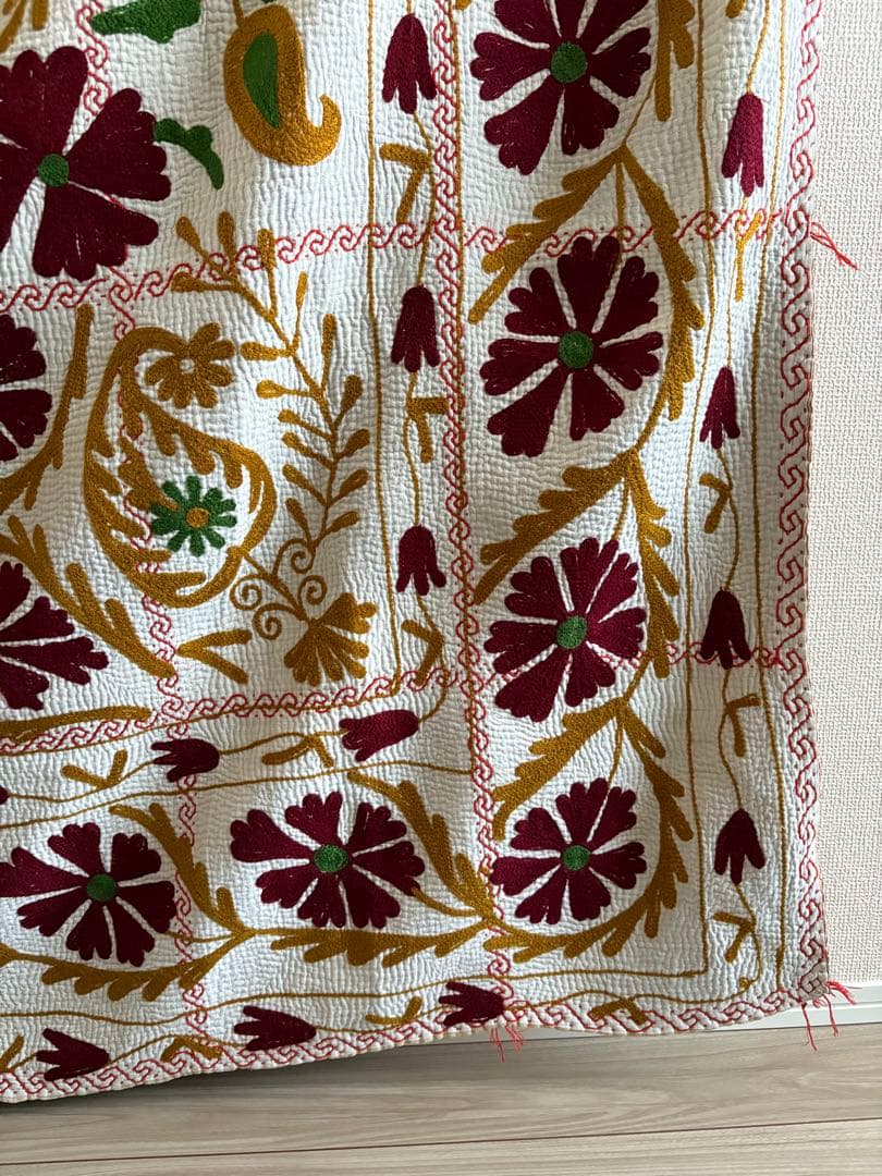 『最終価格』スザニ刺繍カンタキルト　スザニ刺繍　ヴィンテージ　インド　一点もの