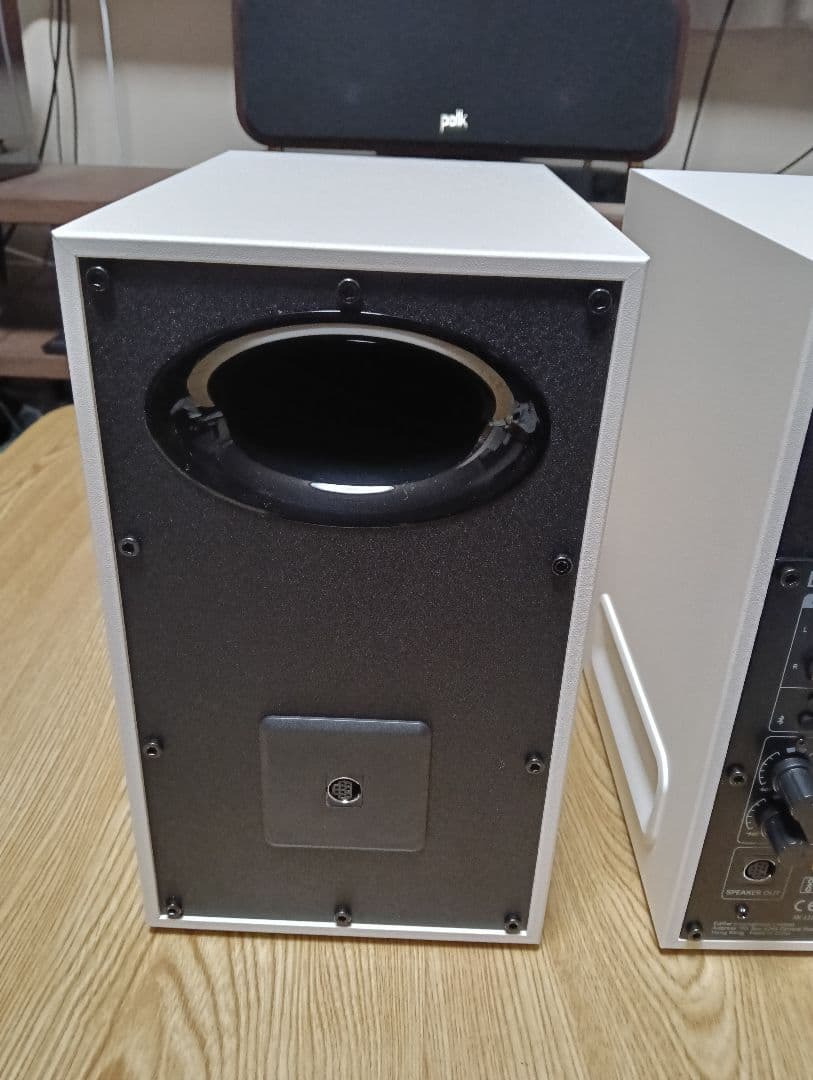 新品同様 EDIFIER AR5 ホワイト スピーカー