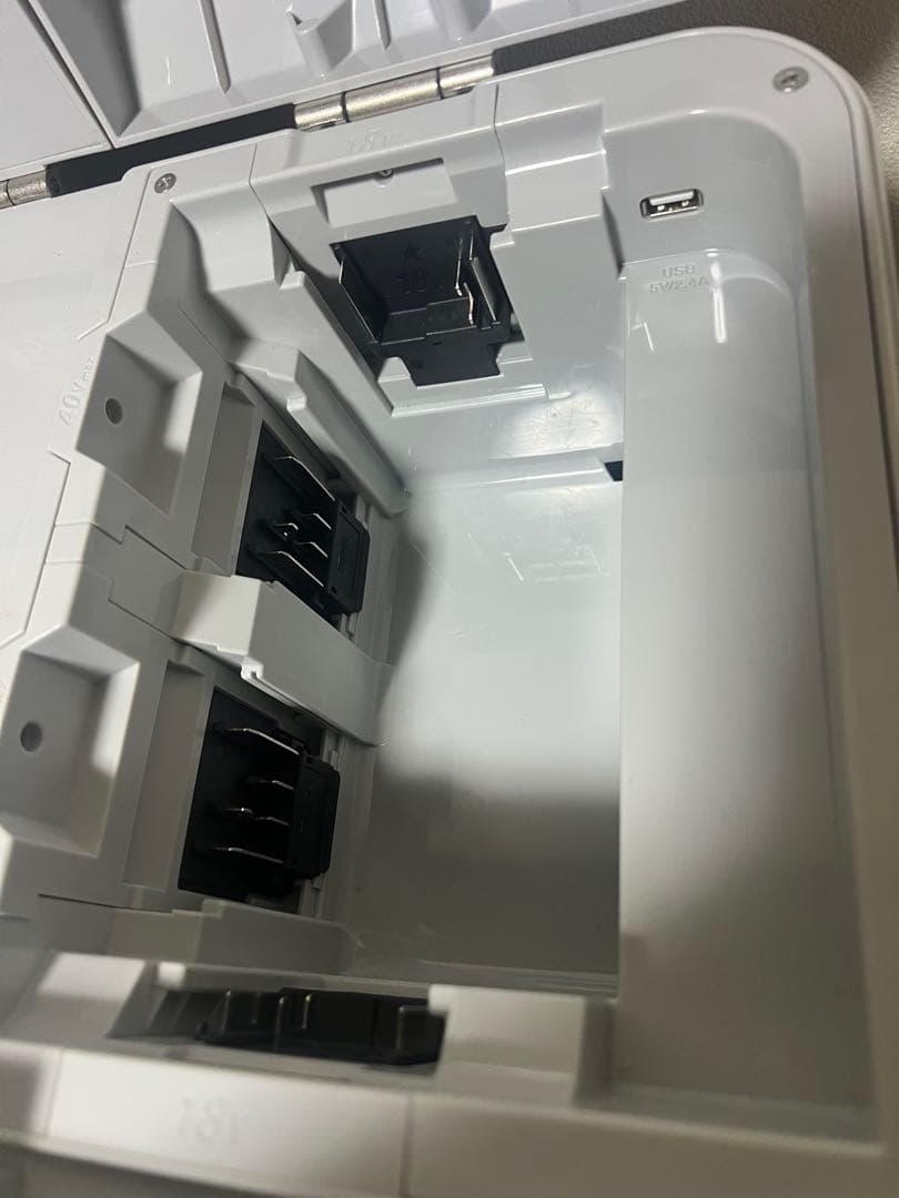 マキタ CW001G 充電式保冷温庫